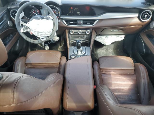 ZASPAKBN1K7C49862 - 2019 ALFA ROMEO STELVIO TI WHITE photo 8