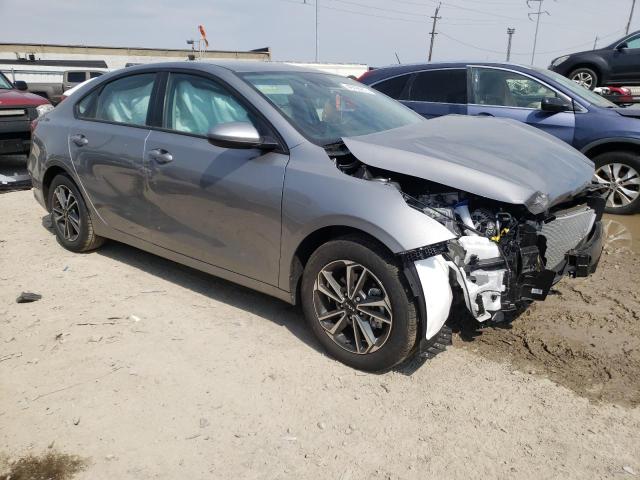 3KPF24AD4PE605198 - 2023 KIA FORTE LX GRAY photo 4