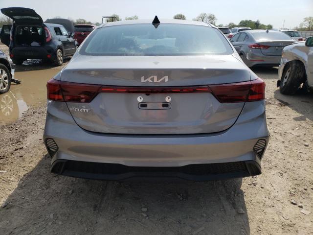 3KPF24AD4PE605198 - 2023 KIA FORTE LX GRAY photo 6