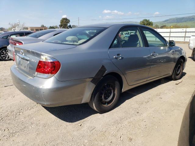 JTDBE32K263061853 - 2006 TOYOTA CAMRY LE GRAY photo 3