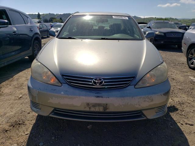 JTDBE32K263061853 - 2006 TOYOTA CAMRY LE GRAY photo 5