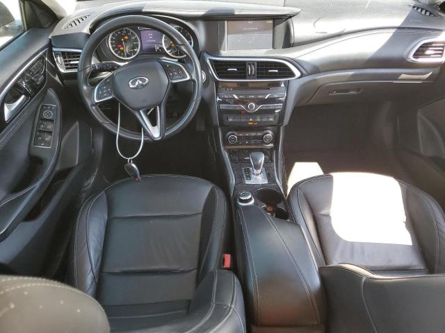 SJKCH5CP0JA056167 - 2018 INFINITI QX30 BASE Silber Foto 8