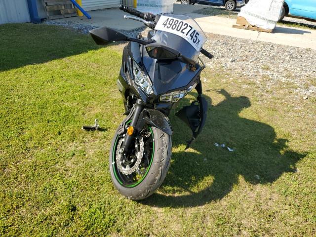 ML5EXER16SDAE5720 - 2025 KAWASAKI EX650 R 黑色 照片 2