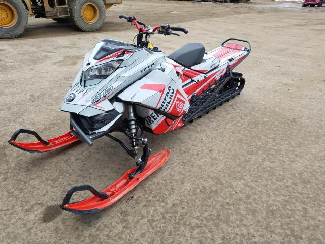 2BPSTGMA4MV000050 - 2021 SKI DOO SUMMIT X 8 WHITE photo 2