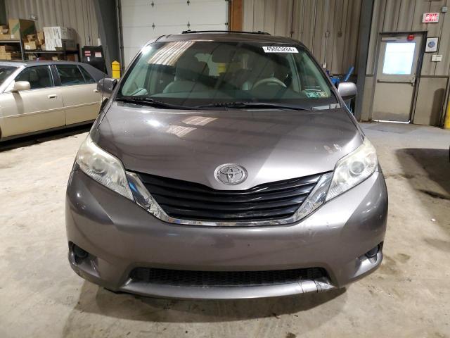 5TDKK3DC0BS007748 - 2011 TOYOTA SIENNA LE GRAY photo 5