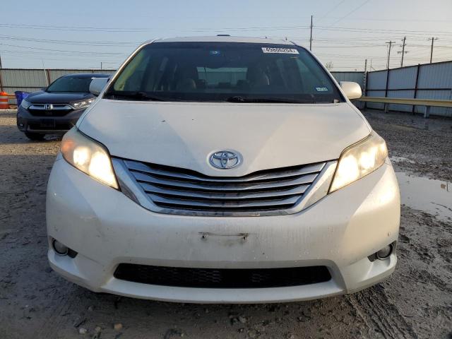 5TDYK3DC2CS261540 - 2012 TOYOTA SIENNA XLE WHITE photo 5