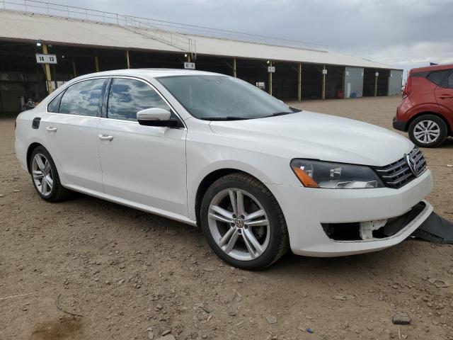 1VWBN7A38EC078234 - 2014 VOLKSWAGEN PASSAT SE WHITE photo 4