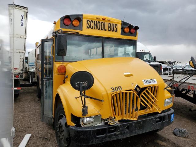 4DRBRAAN03B955383 - 2003 IC CORPORATION 3000 YELLOW photo 1