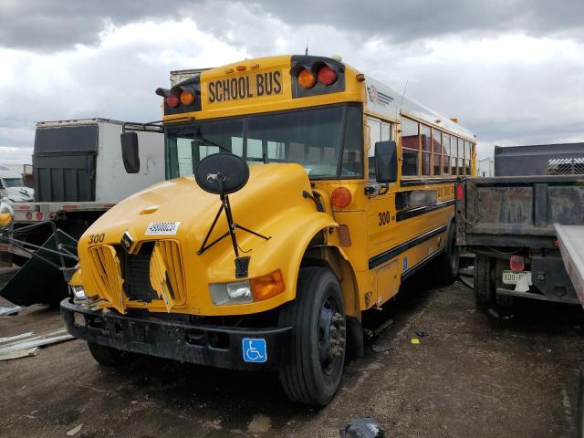 4DRBRAAN03B955383 - 2003 IC CORPORATION 3000 YELLOW photo 2