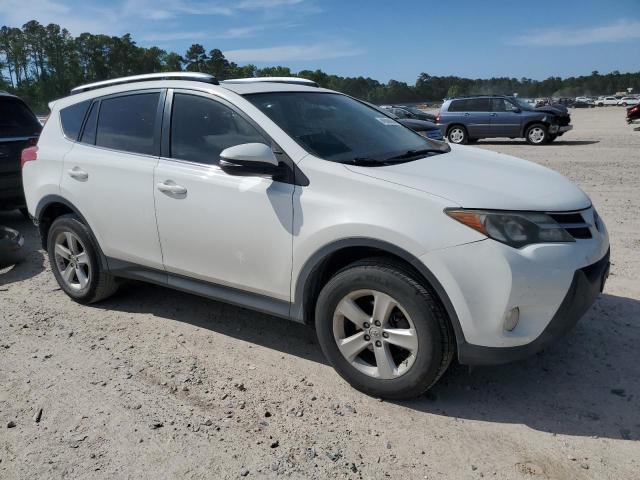 JTMWFREV9EJ008374 - 2014 TOYOTA RAV4 XLE WHITE photo 4