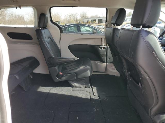 2C4RC1BG4JR211577 - 2018 CHRYSLER PACIFICA TOURING L WHITE photo 11