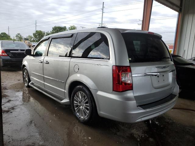 2A4RR6DG5BR758605 - 2011 CHRYSLER TOWN & COU LIMITED SILVER photo 2