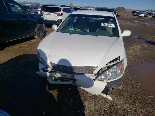 4T1BE32K73U207925 - 2003 TOYOTA CAMRY LE WHITE photo 5