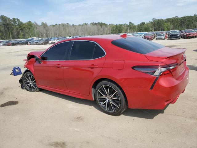 4T1G11AK5NU042502 - 2022 TOYOTA CAMRY LE SE RED photo 2