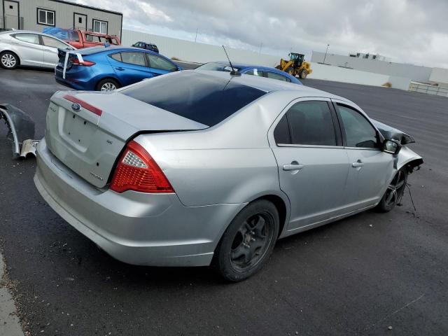 3FAHP0HG1BR180615 - 2011 FORD FUSION SE GRAY photo 3