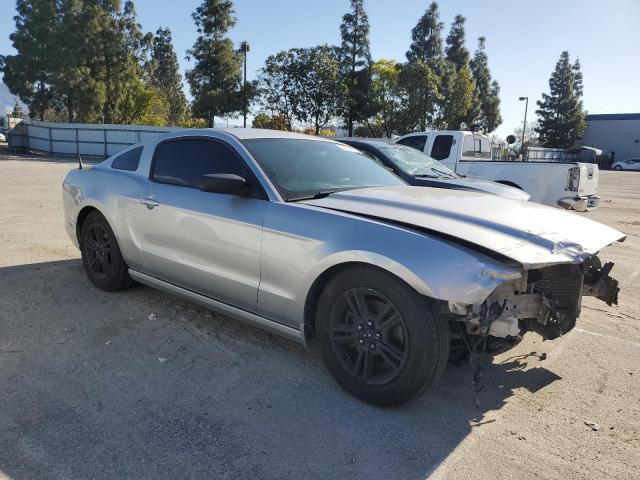 1ZVBP8AM7E5239671 - 2014 FORD MUSTANG SILVER photo 4