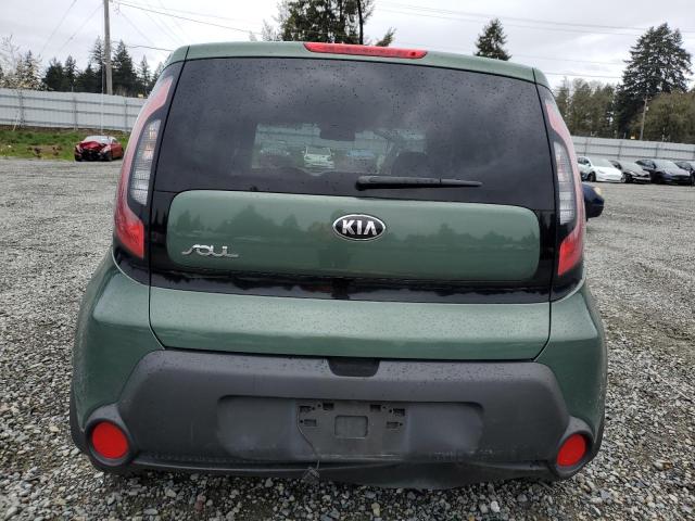 KNDJN2A29E7048127 - 2014 KIA SOUL GREEN photo 6