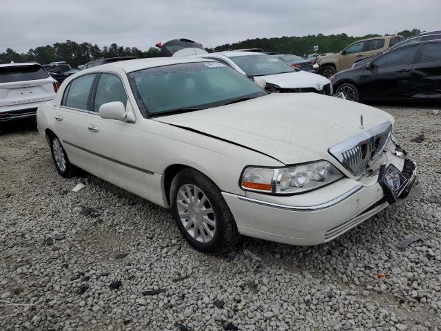 1LNHM81W76Y601503 - 2006 LINCOLN TOWN CAR SIGNATURE WHITE photo 4