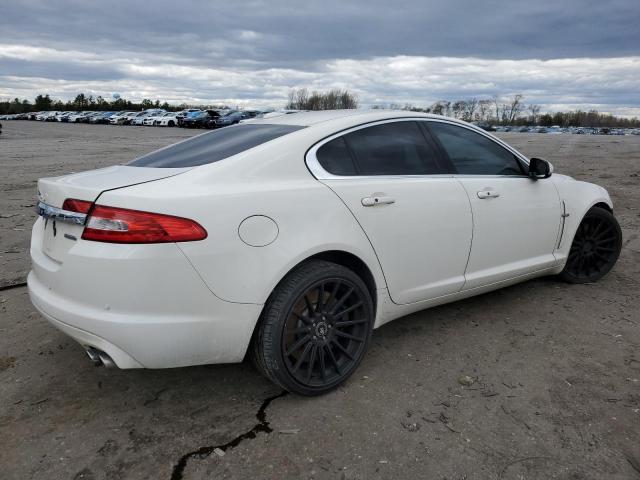 SAJWA0HE7AMR63822 - 2010 JAGUAR XF SUPERCHARGED WHITE photo 3