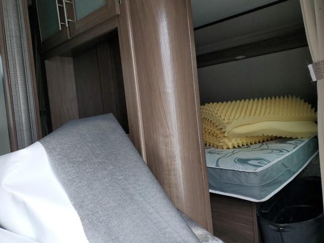 4YDT2742XK7242362 - 2019 KEYSTONE TRAILER TWO TONE photo 5