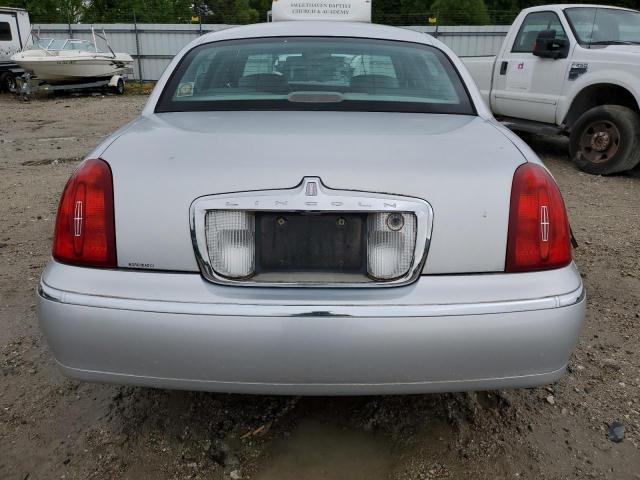 1LNHM81W9XY679394 - 1999 LINCOLN TOWN CAR EXECUTIVE SILVER photo 6