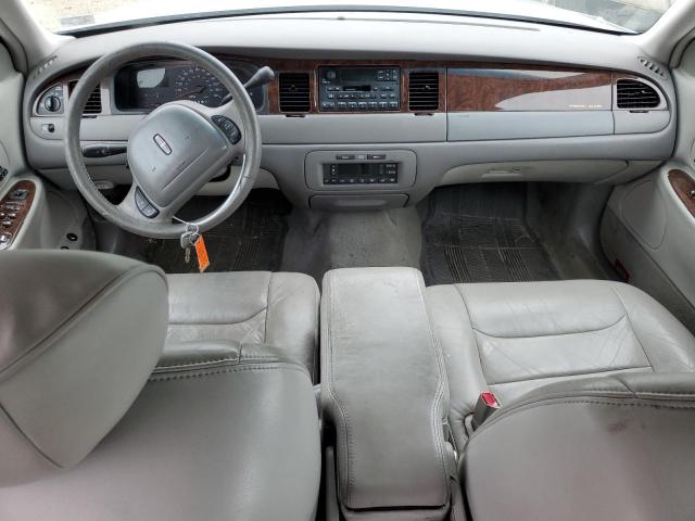 1LNHM81W9XY679394 - 1999 LINCOLN TOWN CAR EXECUTIVE SILVER photo 8