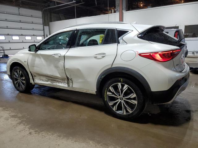 SJKCH5CR2HA036059 - 2017 INFINITI QX30 BASE WHITE photo 2