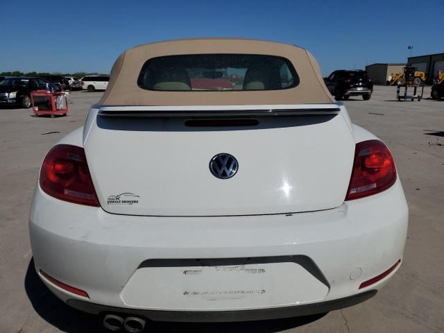 3VW507AT1EM823416 - 2014 VOLKSWAGEN BEETLE WHITE photo 6