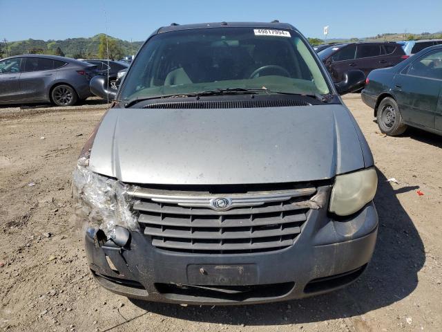 2A4GP44R16R851047 - 2006 CHRYSLER TOWN & COU LX GREEN photo 5