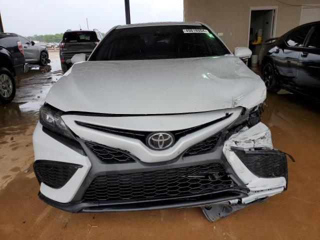 4T1G11AK1PU109857 - 2023 TOYOTA CAMRY SE NIGHT SHADE WHITE photo 5