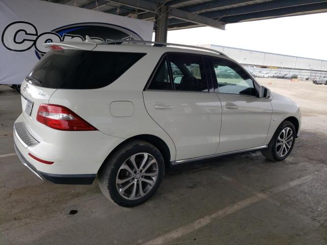 4JGDA5HB7CA035730 - 2012 MERCEDES-BENZ ML 350 4MATIC WHITE photo 3