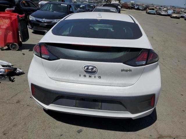 KMHC65LD7LU220266 - 2020 HYUNDAI IONIQ SE WHITE photo 6