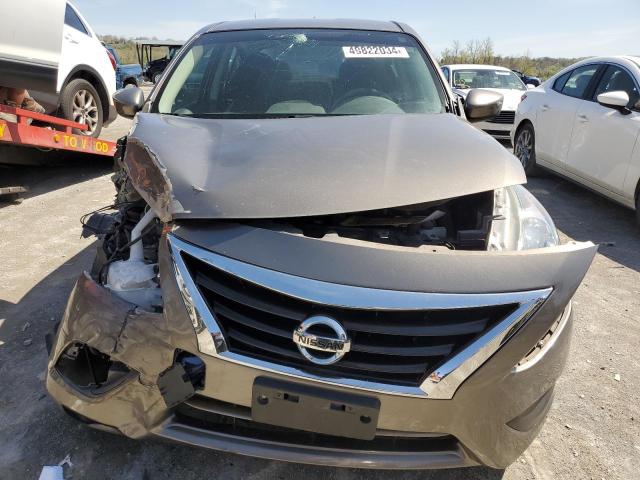 3N1CN7AP1GL826147 - 2016 NISSAN VERSA S GRAY photo 5