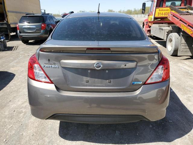 3N1CN7AP1GL826147 - 2016 NISSAN VERSA S GRAY photo 6