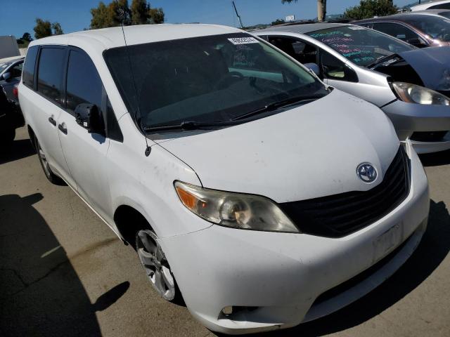 5TDZK3DC0CS177446 - 2012 TOYOTA SIENNA WHITE photo 4