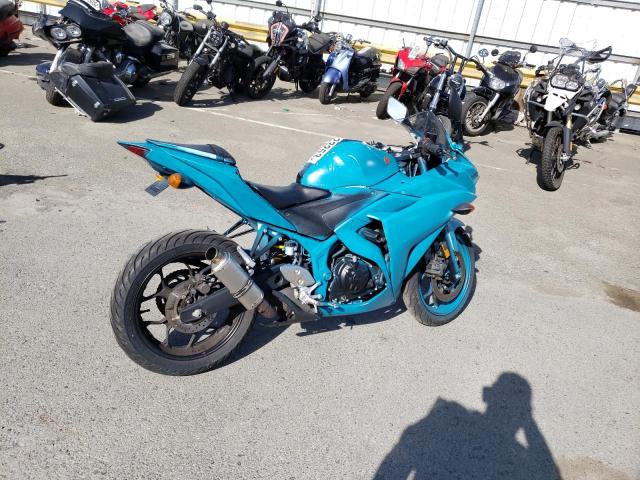 MH3RH15Y3HK003545 - 2017 YAMAHA YZFR3 A TURQUOISE photo 4