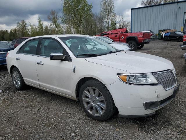 3LNHL2JC1AR619637 - 2010 LINCOLN MKZ WHITE photo 4