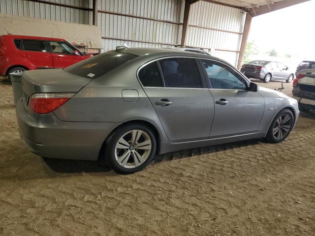 WBANU53569C122630 - 2009 BMW 528 I GRAY photo 3