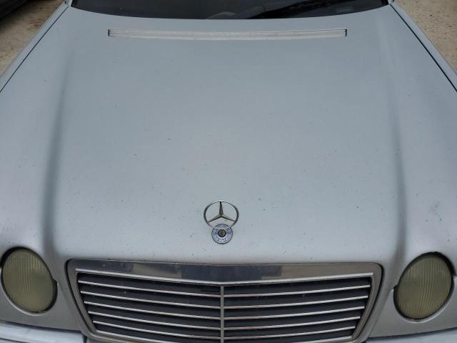 WDBJF82H7XX027622 - 1999 MERCEDES-BENZ E 320 4MATIC SILVER photo 11