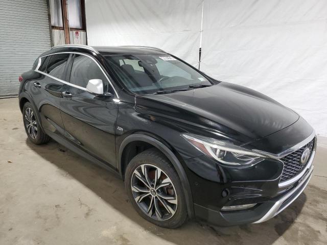 SJKCH5CR3JA044211 - 2018 INFINITI QX30 BASE Schwarz Foto 4