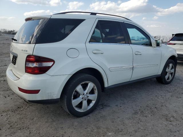 4JGBB8GB9BA744763 - 2011 MERCEDES-BENZ ML 350 4MATIC WHITE photo 3