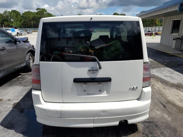 JTLKT324254027187 - 2005 TOYOTA SCION XB WHITE photo 6