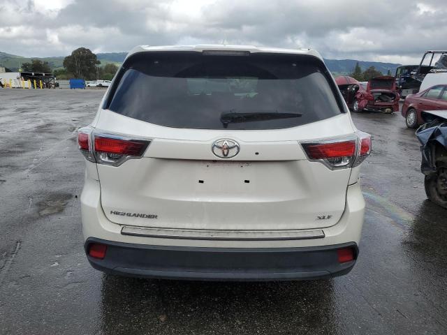 5TDKKRFH5GS123904 - 2016 TOYOTA HIGHLANDER XLE WHITE photo 6