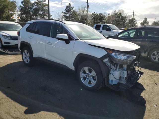 JTMP1RFV6LD048313 - 2020 TOYOTA RAV4 XLE WHITE photo 4