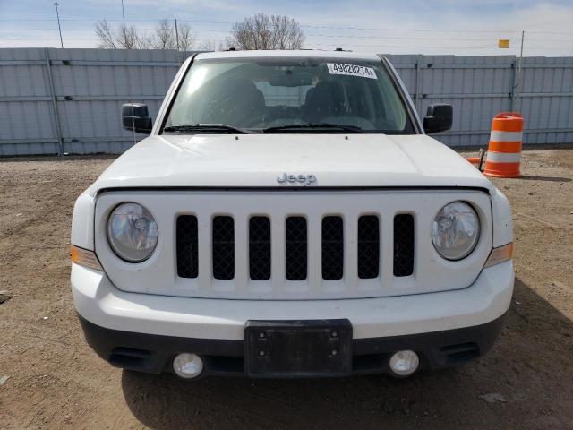 1C4NJRFBXGD657715 - 2016 JEEP PATRIOT LATITUDE WHITE photo 5