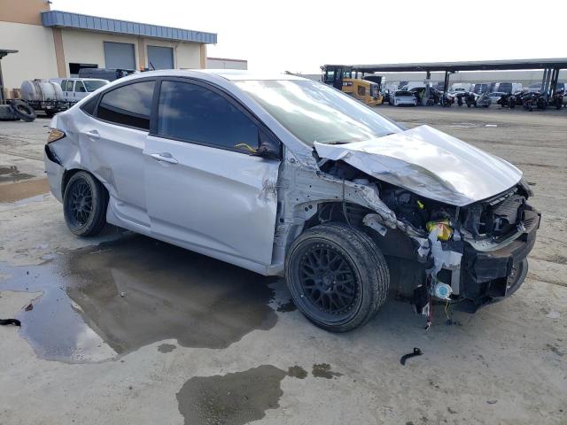 KMHCT4AE5GU030924 - 2016 HYUNDAI ACCENT SE SILVER photo 4