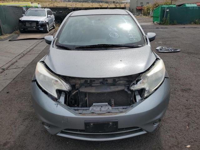 3N1CE2CP1FL409089 - 2015 NISSAN VERSA NOTE S GRAY photo 5