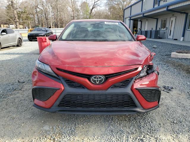 4T1G11AK9PU123893 - 2023 TOYOTA CAMRY SE NIGHT SHADE RED photo 5
