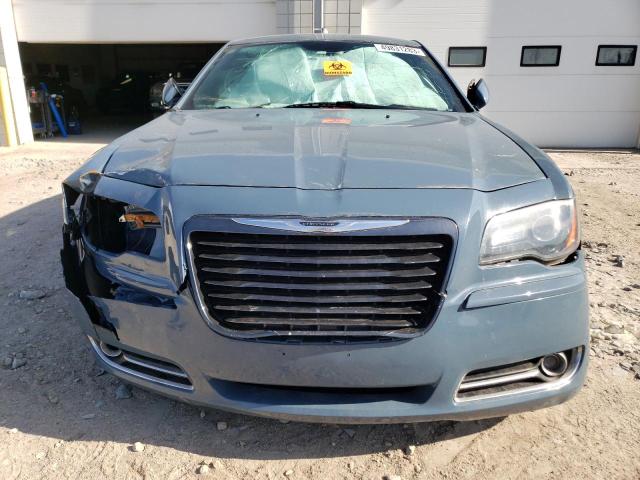 2C3CCABG0EH309933 - 2014 CHRYSLER 300 S BLUE photo 5