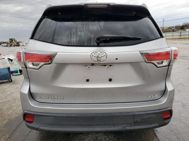 5TDKKRFH9FS068999 - 2015 TOYOTA HIGHLANDER XLE 银色 照片 6